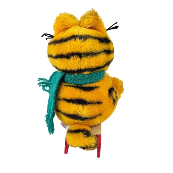 Dakin Garfield Sled Plush 1981 Green Scarf Vintage Korea Christmas Stuffed Anima - Picture 5 of 10